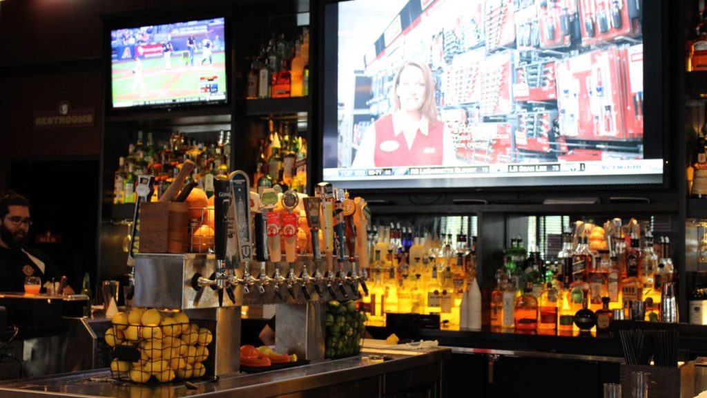 Rusty Bucket Doral City Place2